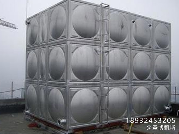304不銹鋼組裝水箱<a href=http://m.shraner.com/tlist/45.html target=_blank class=infotextkey><a href=http://http://m.shraner.com/tlist/45.html target=_blank class=infotextkey>樓頂水箱</a></a>.jpg